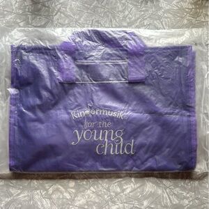 Purple tote for instruments or music